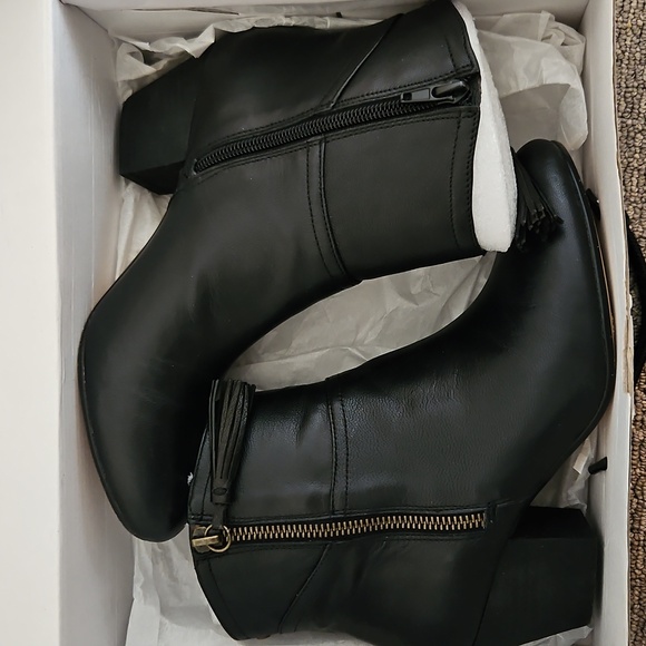 NINE WEST Black Leather Booties Size 7 - Picture 11 of 12